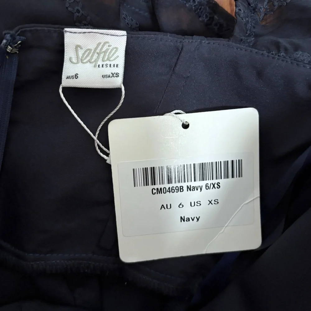 NWT selfie Leslie Ring My Bell Sheer Puff Sleeve Embroidery Detail - Picture 5 of 9